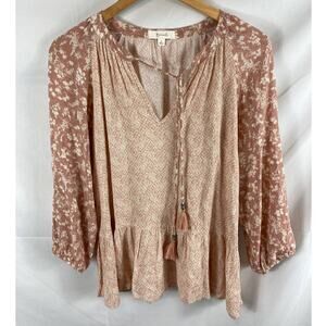 Becaal Floral V Neck Tassle Ruffle bottom blouse Small